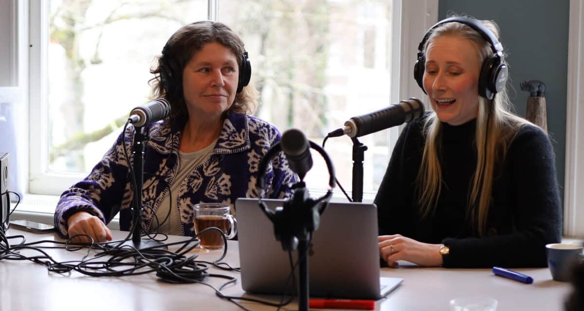 Blended leren: praktische inzichten en game changers in de nieuwste podcast van Kessels & Smit