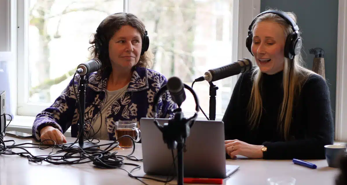 Blended leren: praktische inzichten en game changers in de nieuwste podcast van Kessels & Smit